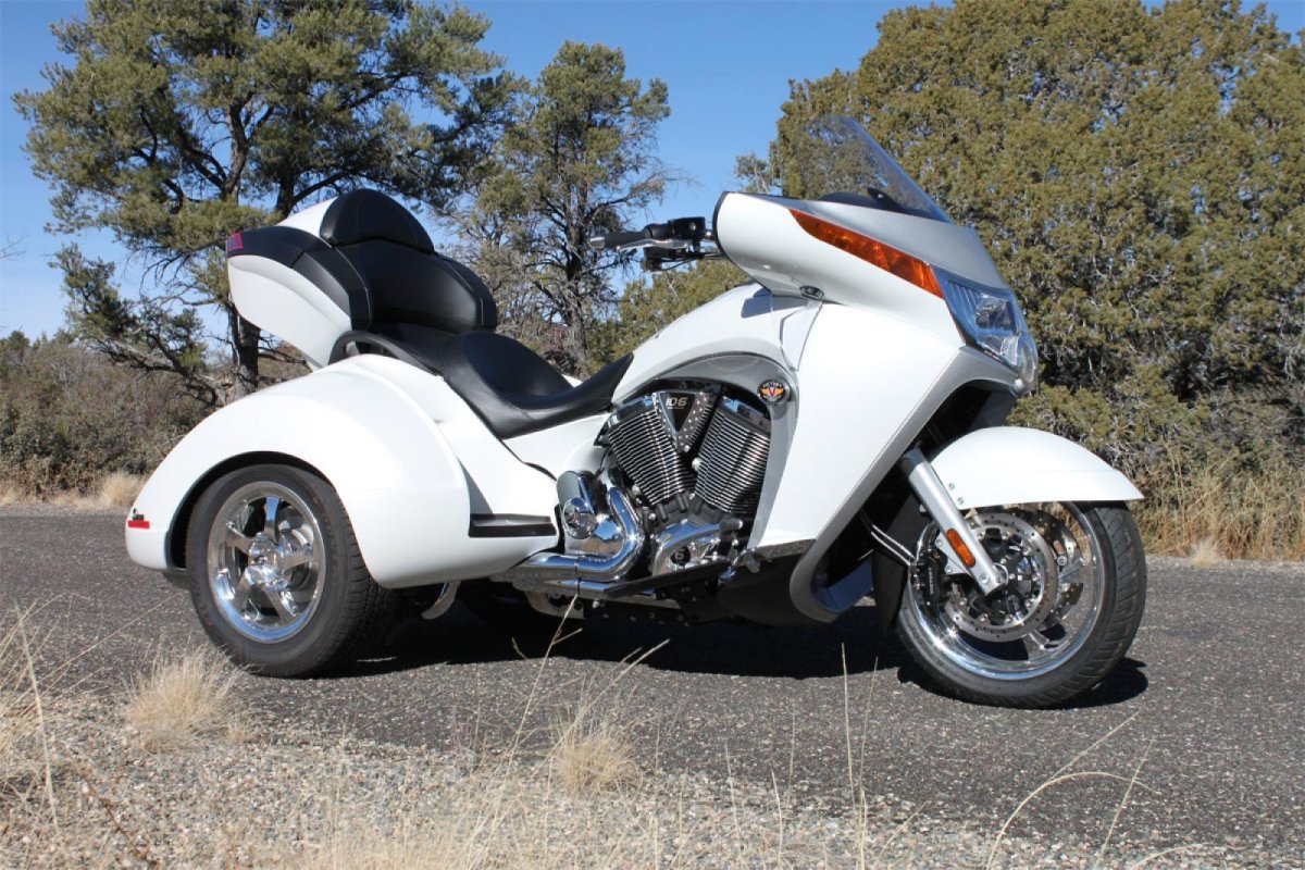 Трицикл Electra 225