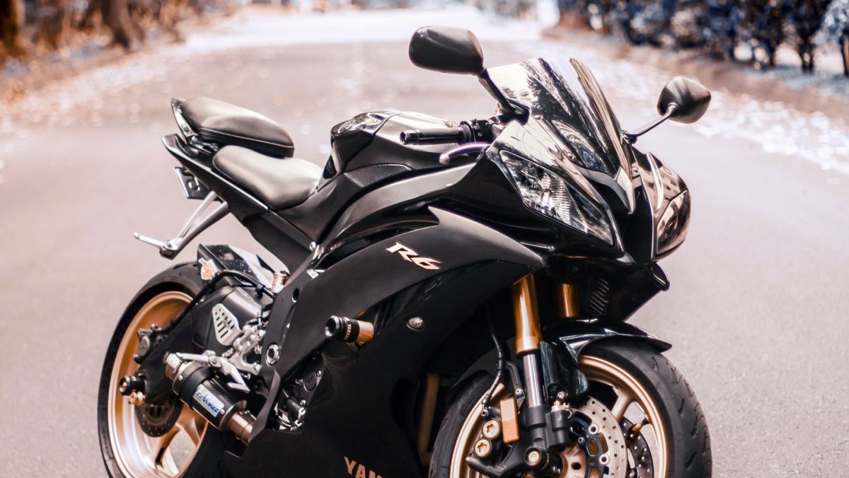 Yamaha r6 мотоцикл вид сбоку