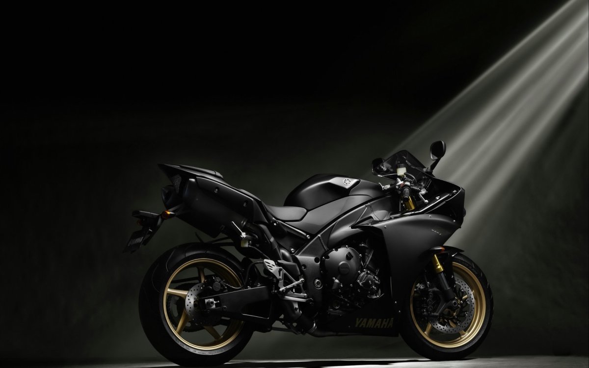 Yamaha YZF-r1 черный