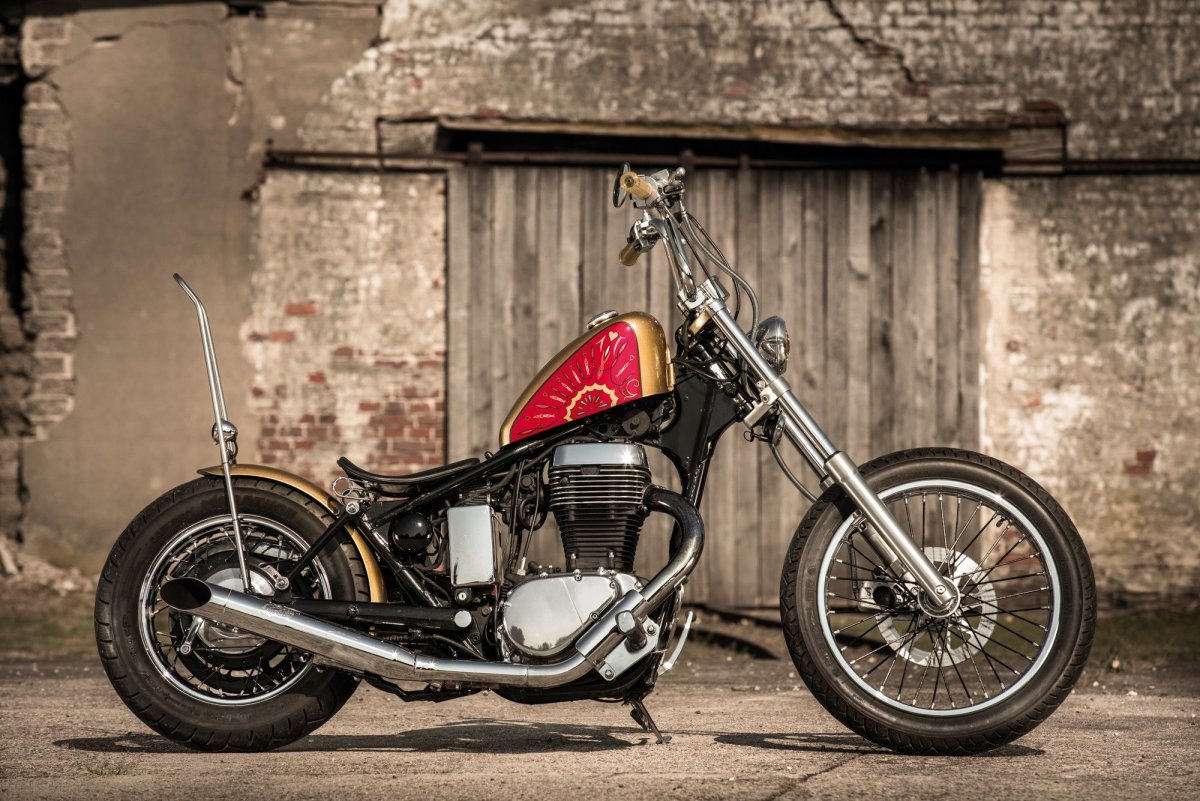 Suzuki Savage 400 Custom