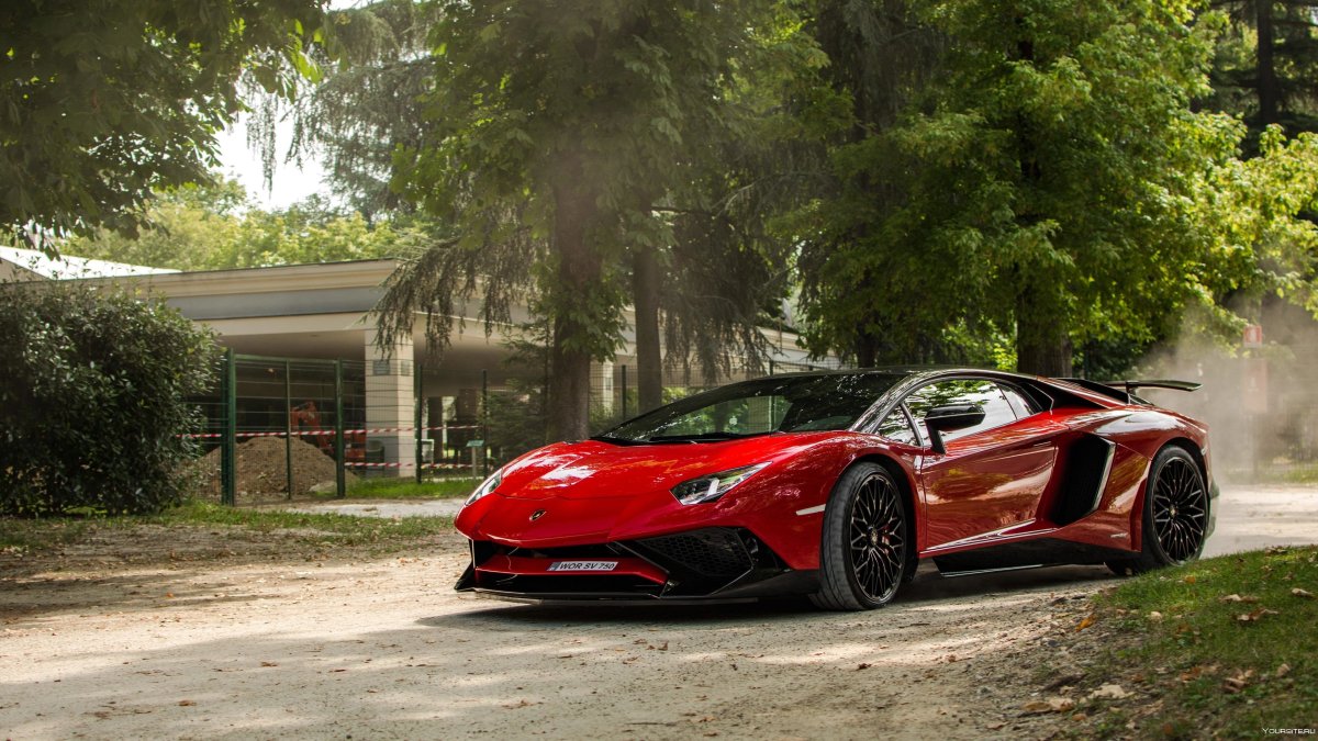 Lamborghini Aventador SV Red