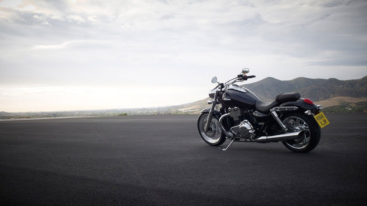 Triumph Thunderbird обои