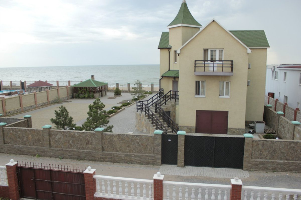 Белосарайская коса и Ялта