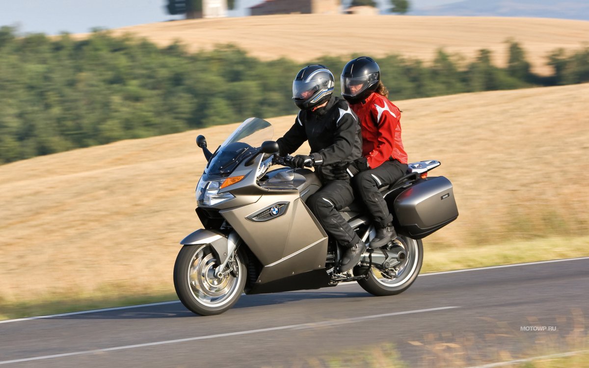 На мотоцикле BMW k1300gt