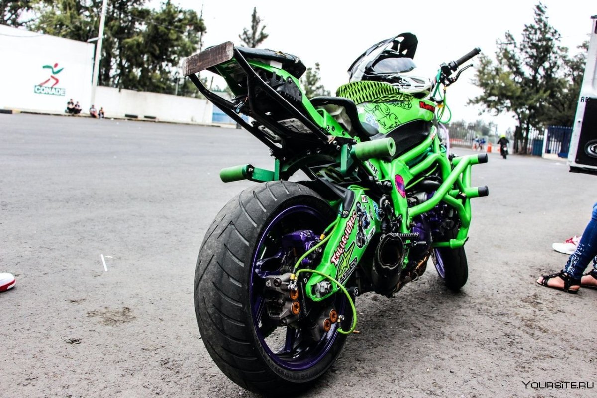 Стантовый мотоцикл Kawasaki