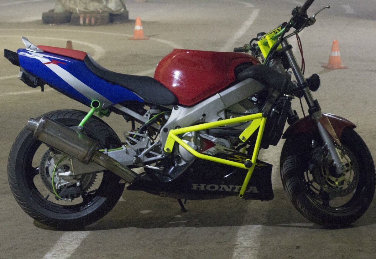 Стантовый мотоцикл Honda