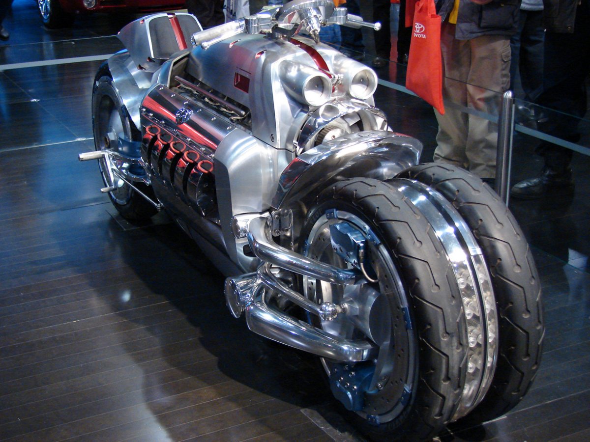 Мотоцикл dodge Tomahawk v10 Superbike