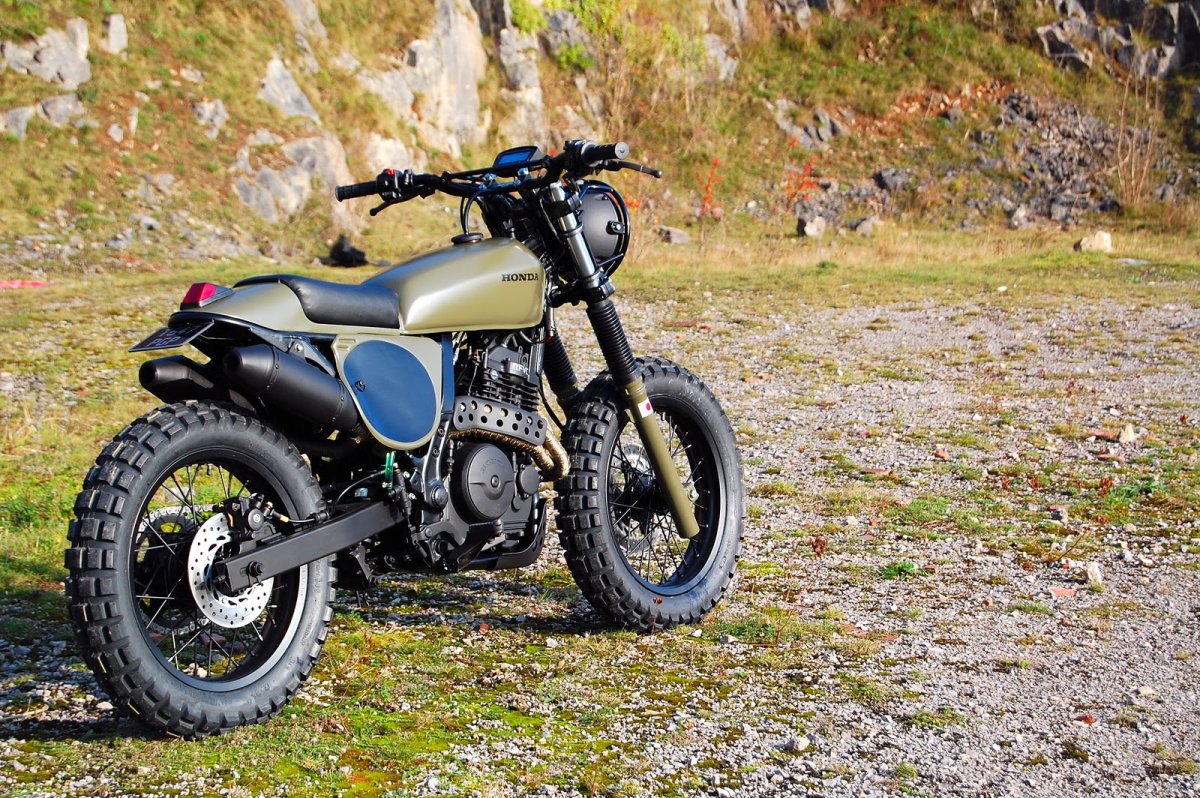 Honda NX 650 Dominator скремблер