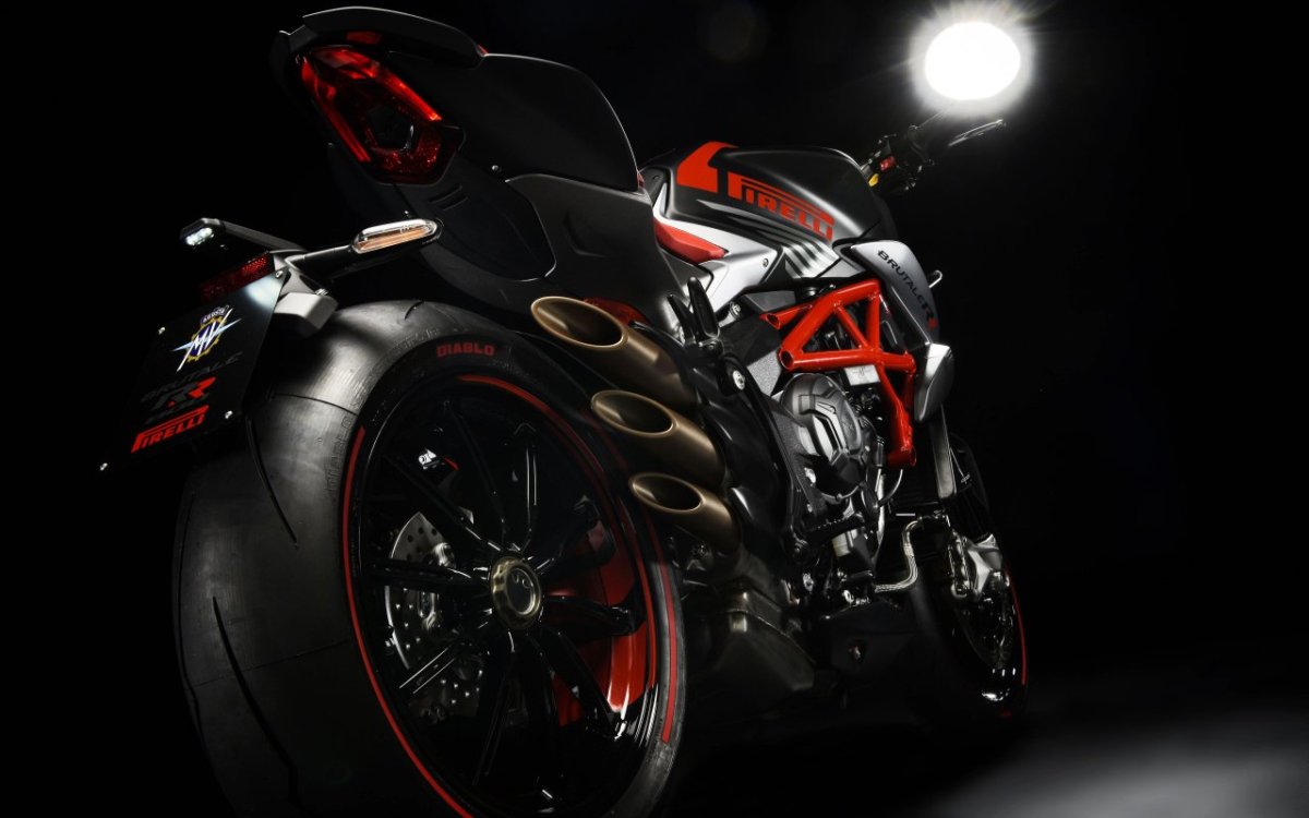 Мото MV Agusta 800 brutale