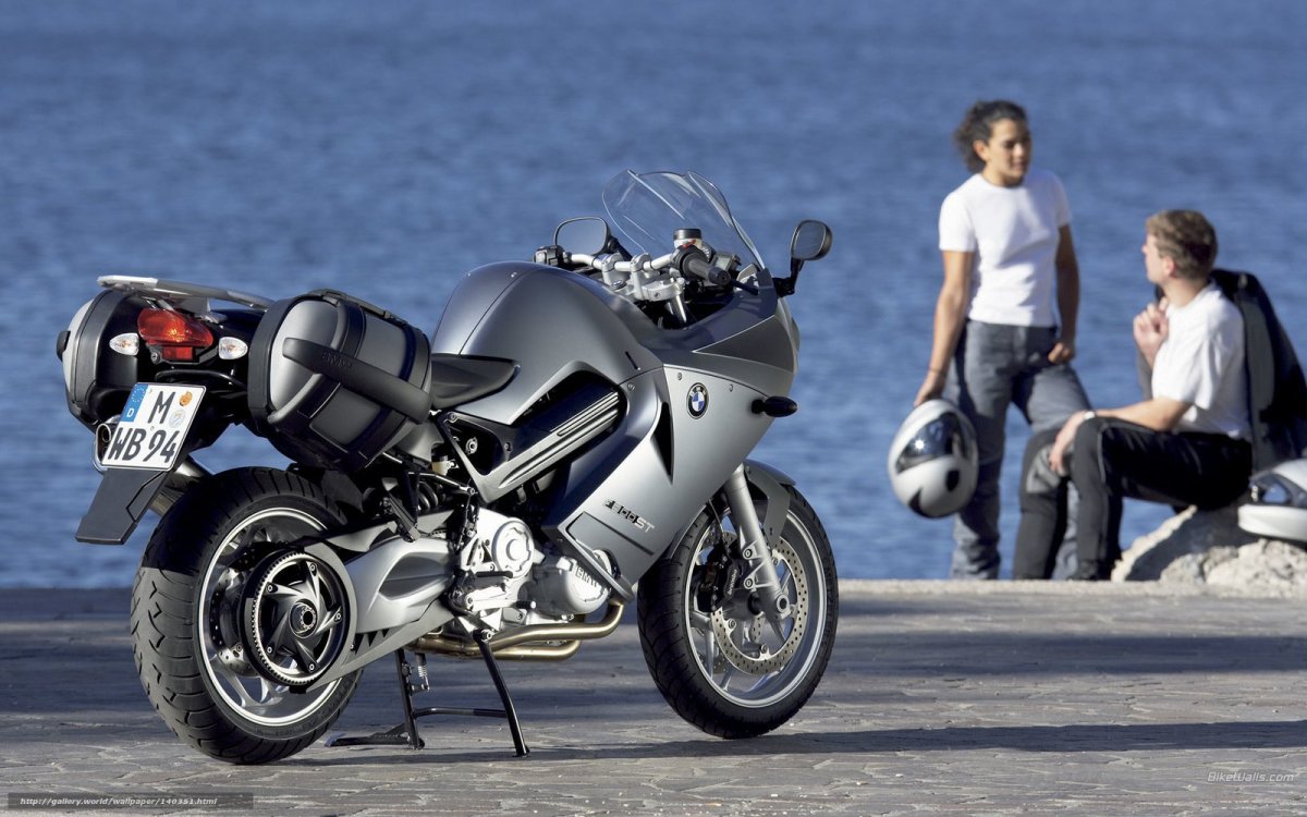 BMW f800st