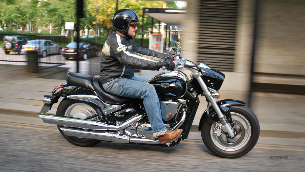 Мотоцикл Suzuki Intruder m800
