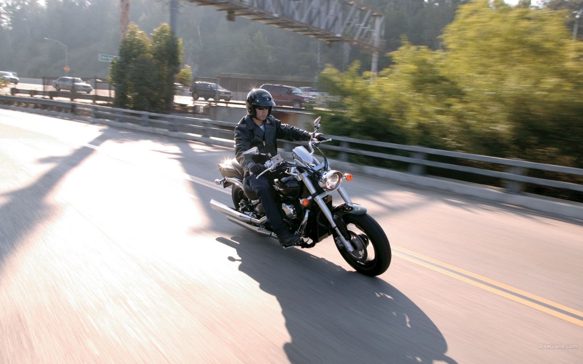 Suzuki Boulevard m800