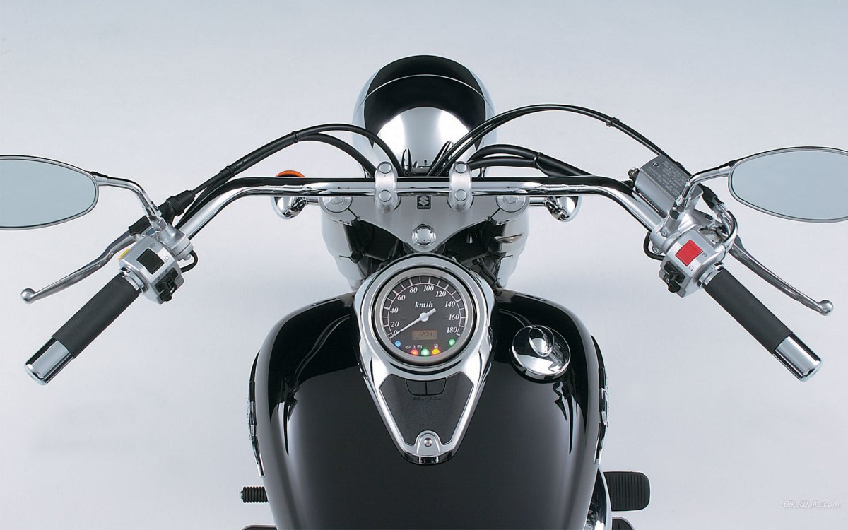 Обои с Suzuki Intruder c800