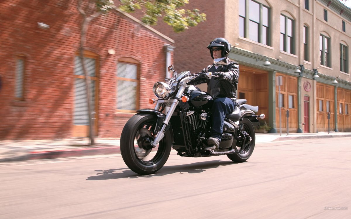 Suzuki Boulevard m800