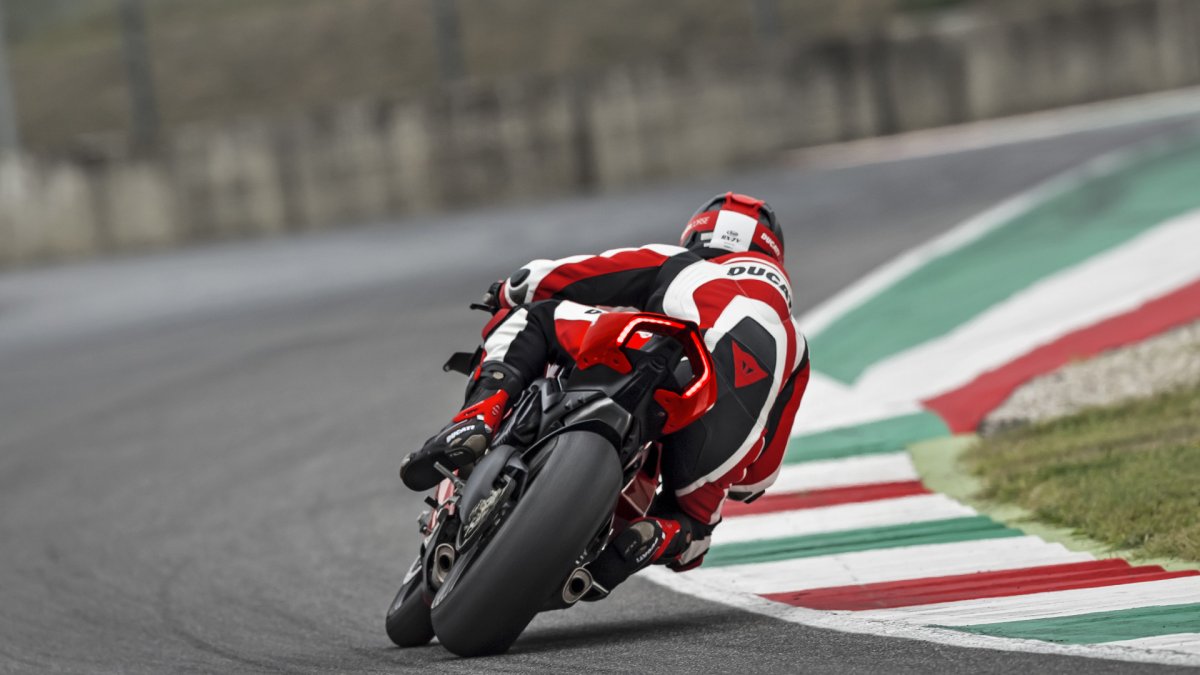Panigale v4 характеристики