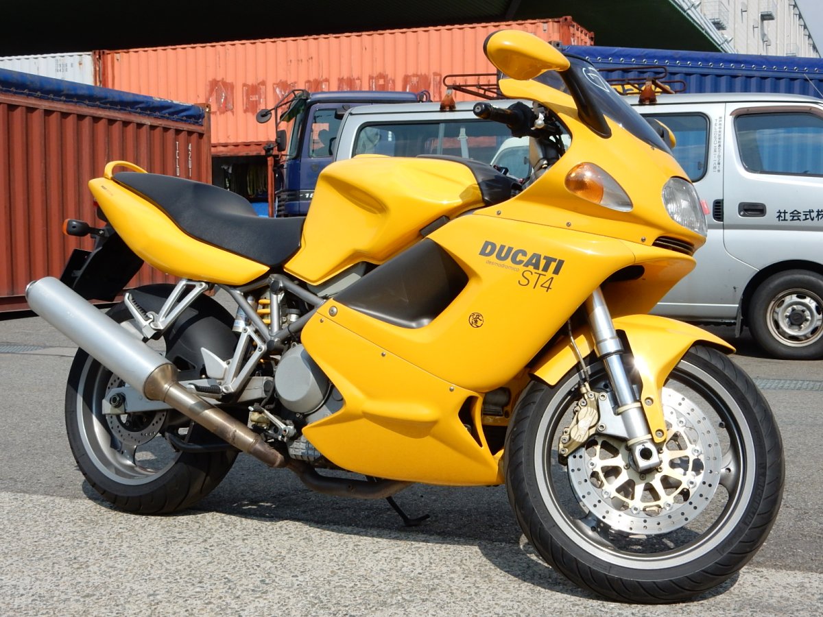 Ducati st4
