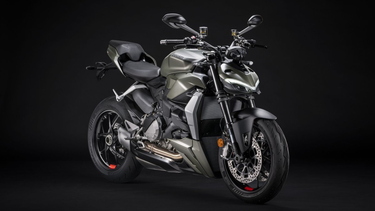 Ducati Streetfighter v2 2022 чёрный