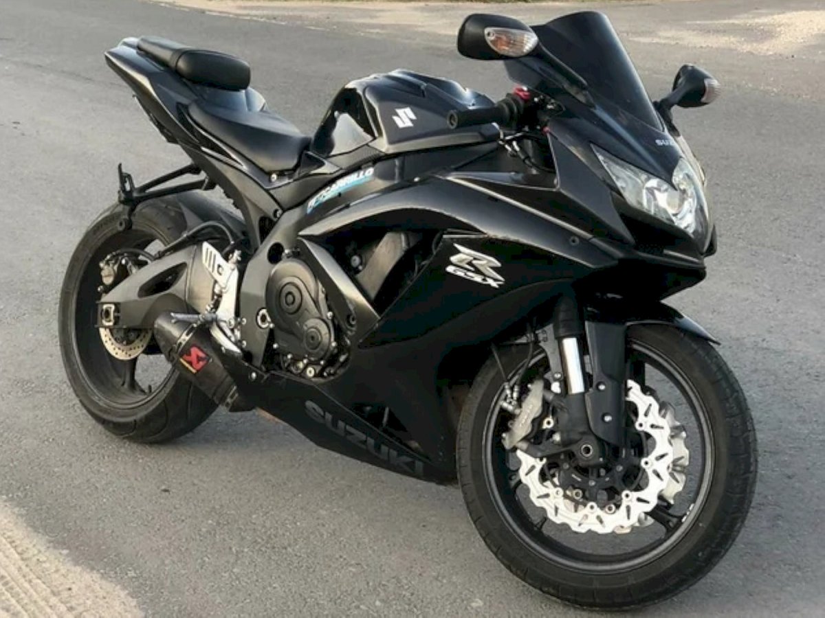Suzuki GSX-R 750 черный