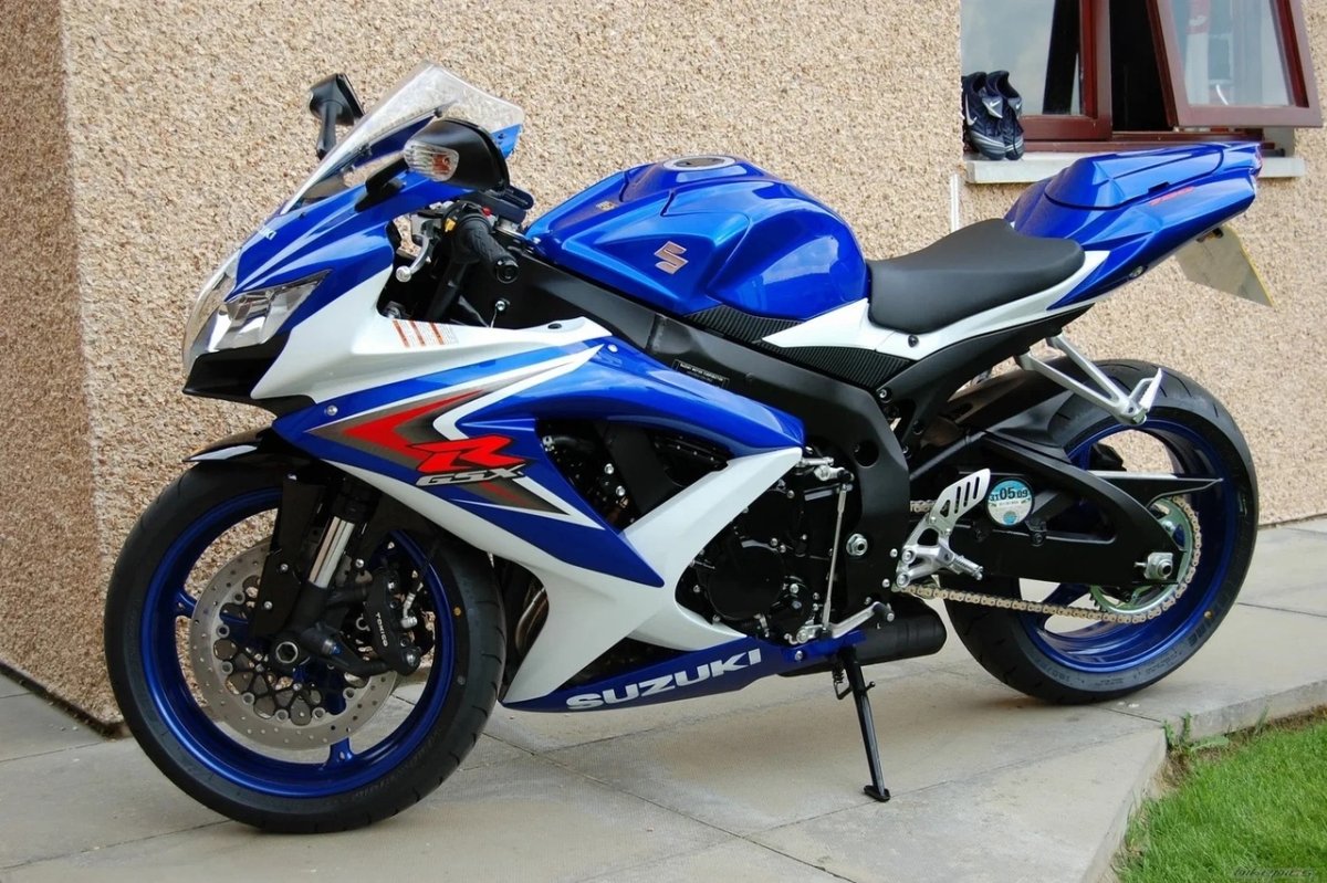 Suzuki GSX-R 750 k8