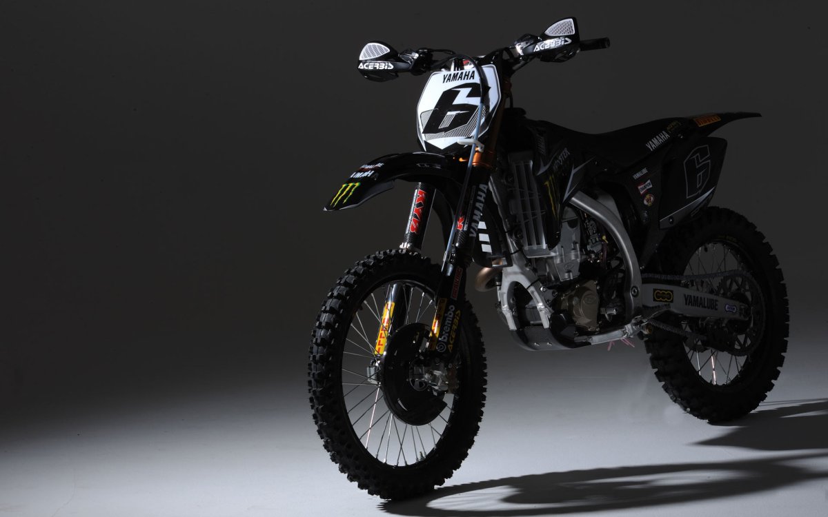 Black Enduro Yamaha