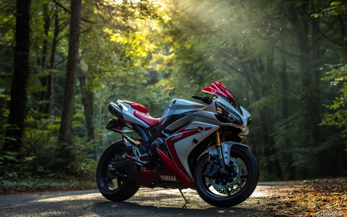 Yamaha r1 04