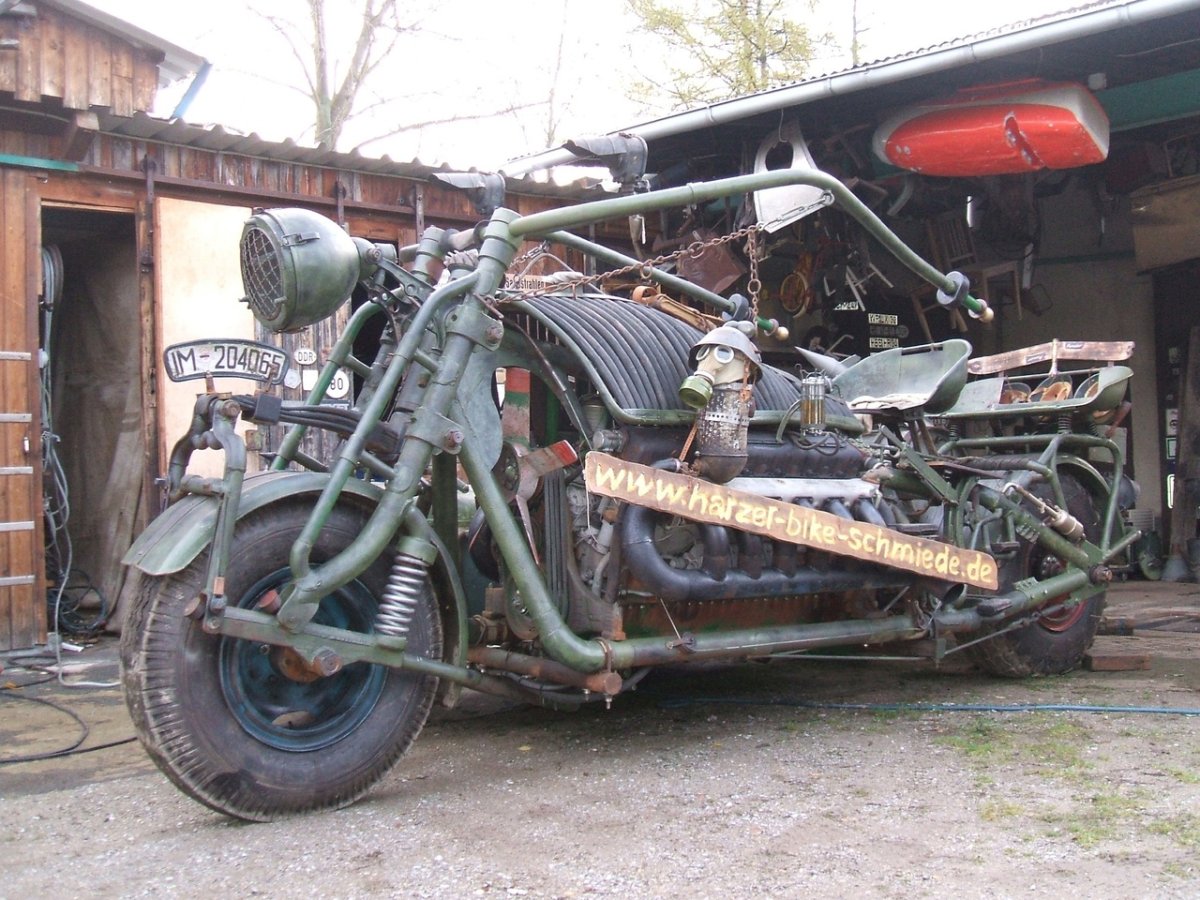Мотоцикл с двигателем от танка т-55