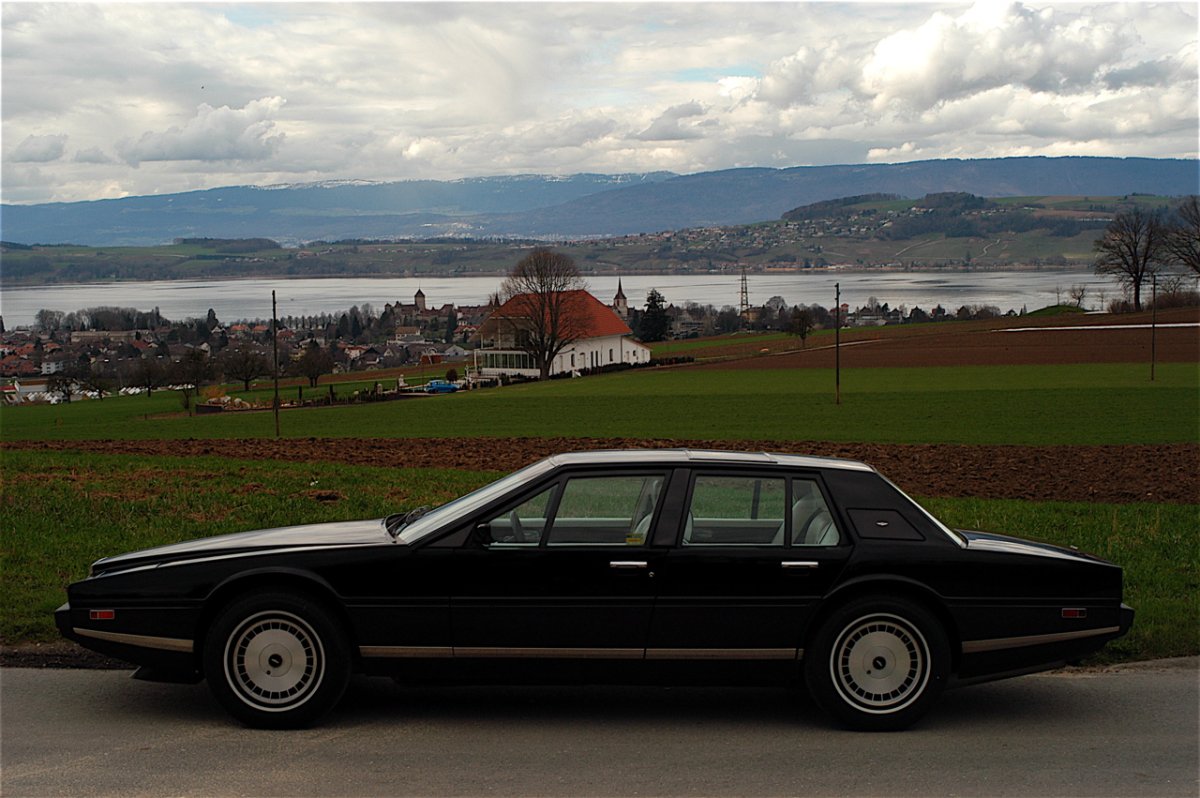 Aston Martin Lagonda Limited знак