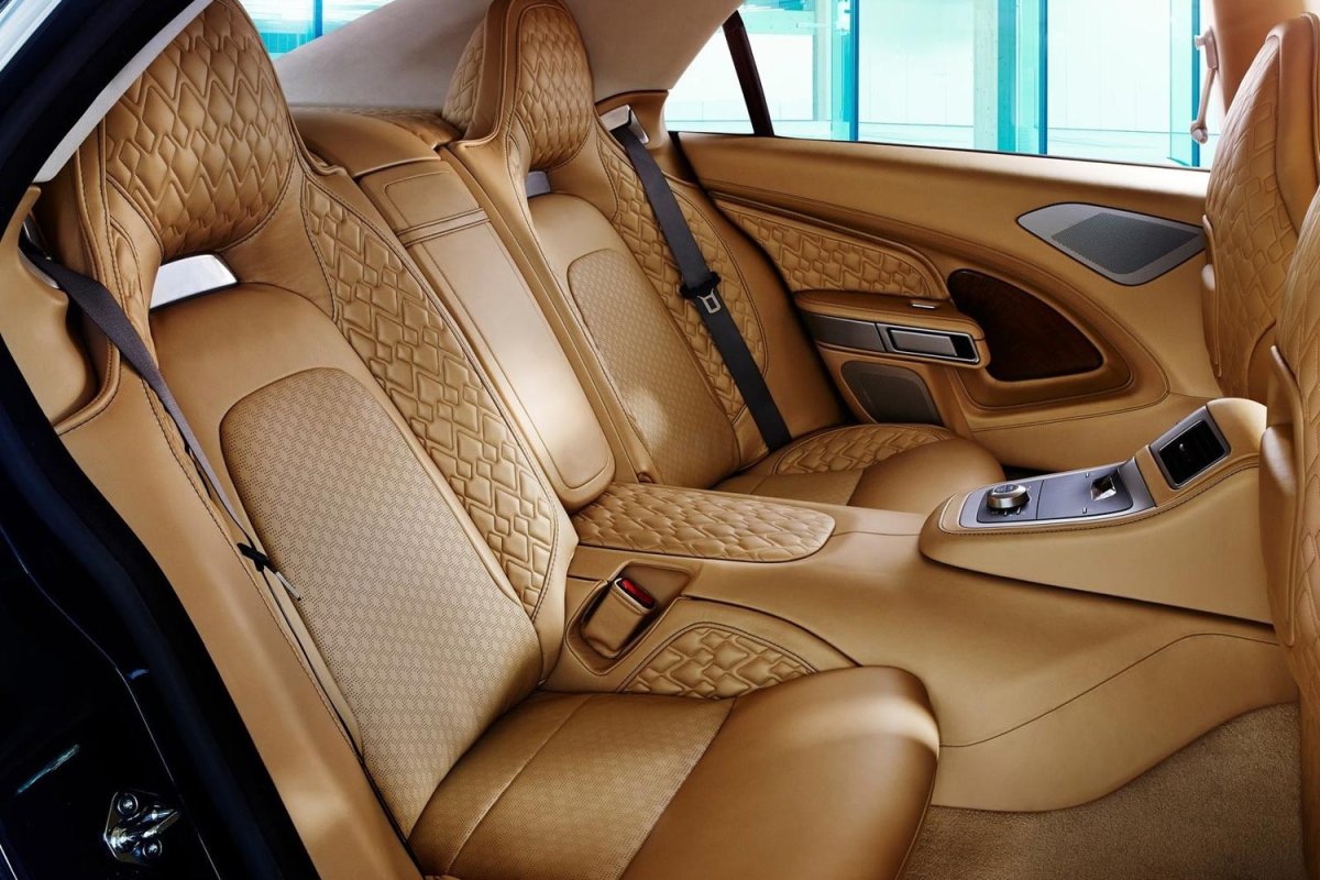 Aston Martin Lagonda интерьер