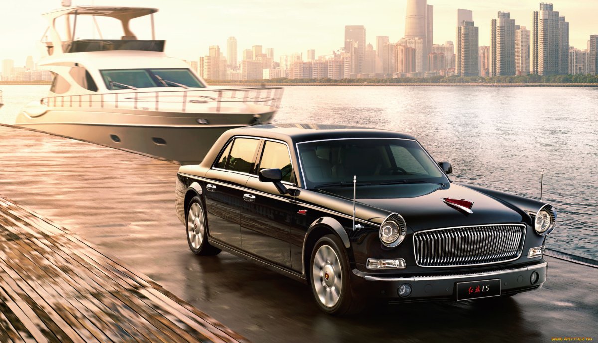 Китайский лимузин красное Знамя Hongqi