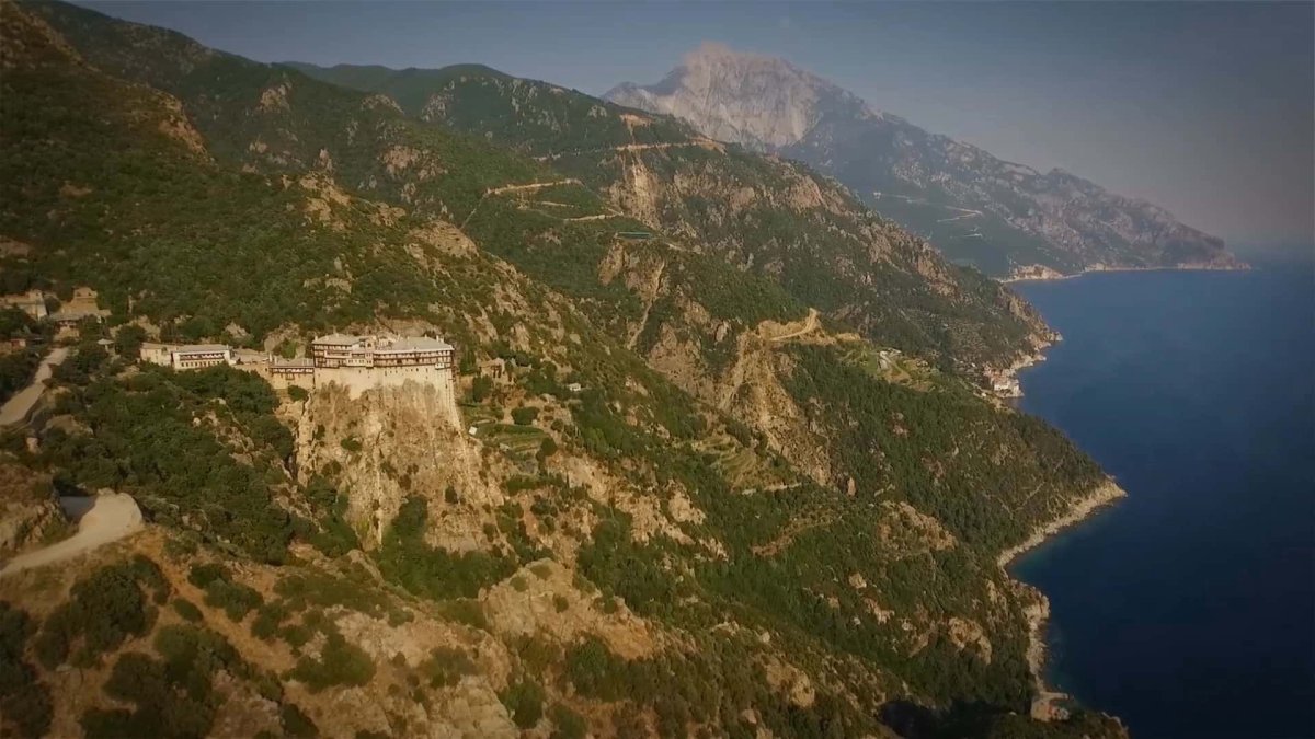 Гора Афон с моря