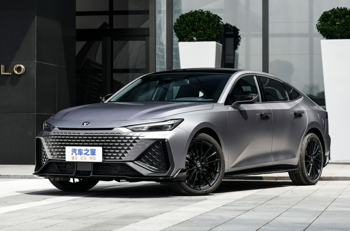 Чанган Uni v 2022