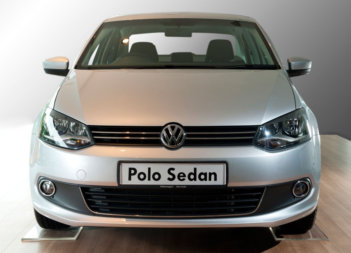 Volkswagen Polo sedan 2012 спереди