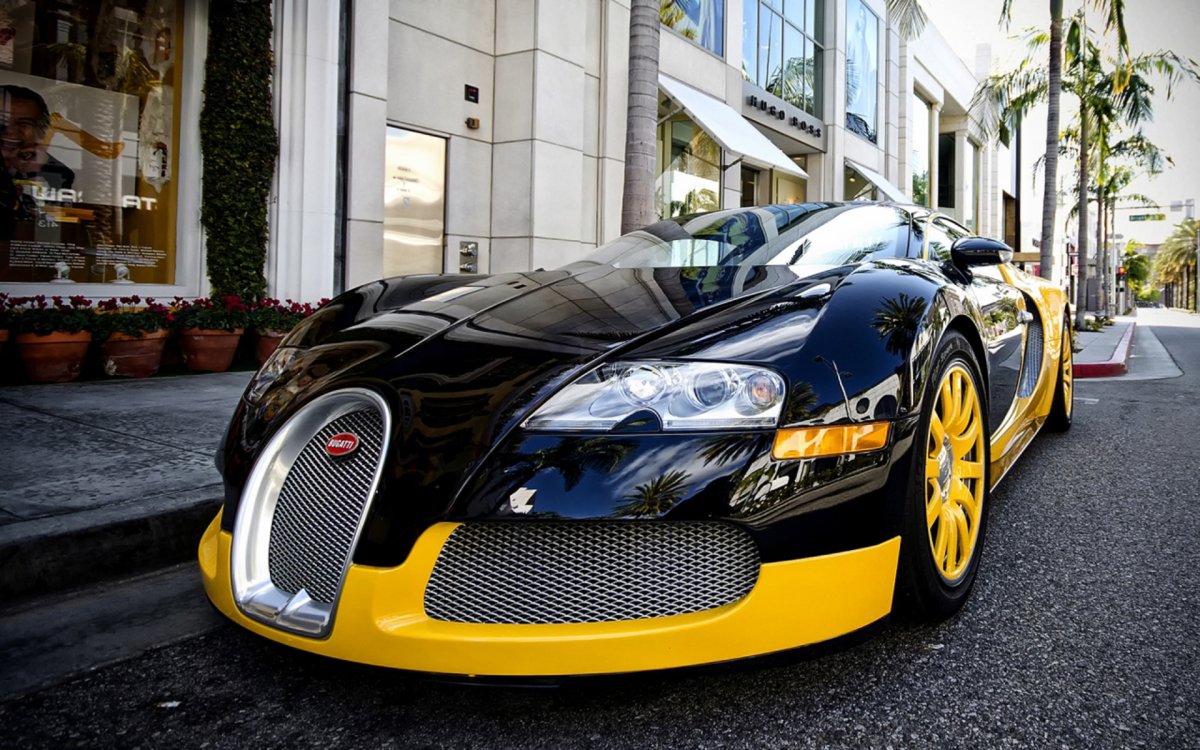 Суперкар Bugatti Veyron