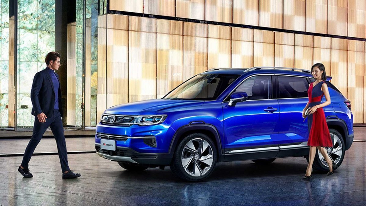 Автомобиль Changan cs35 Plus