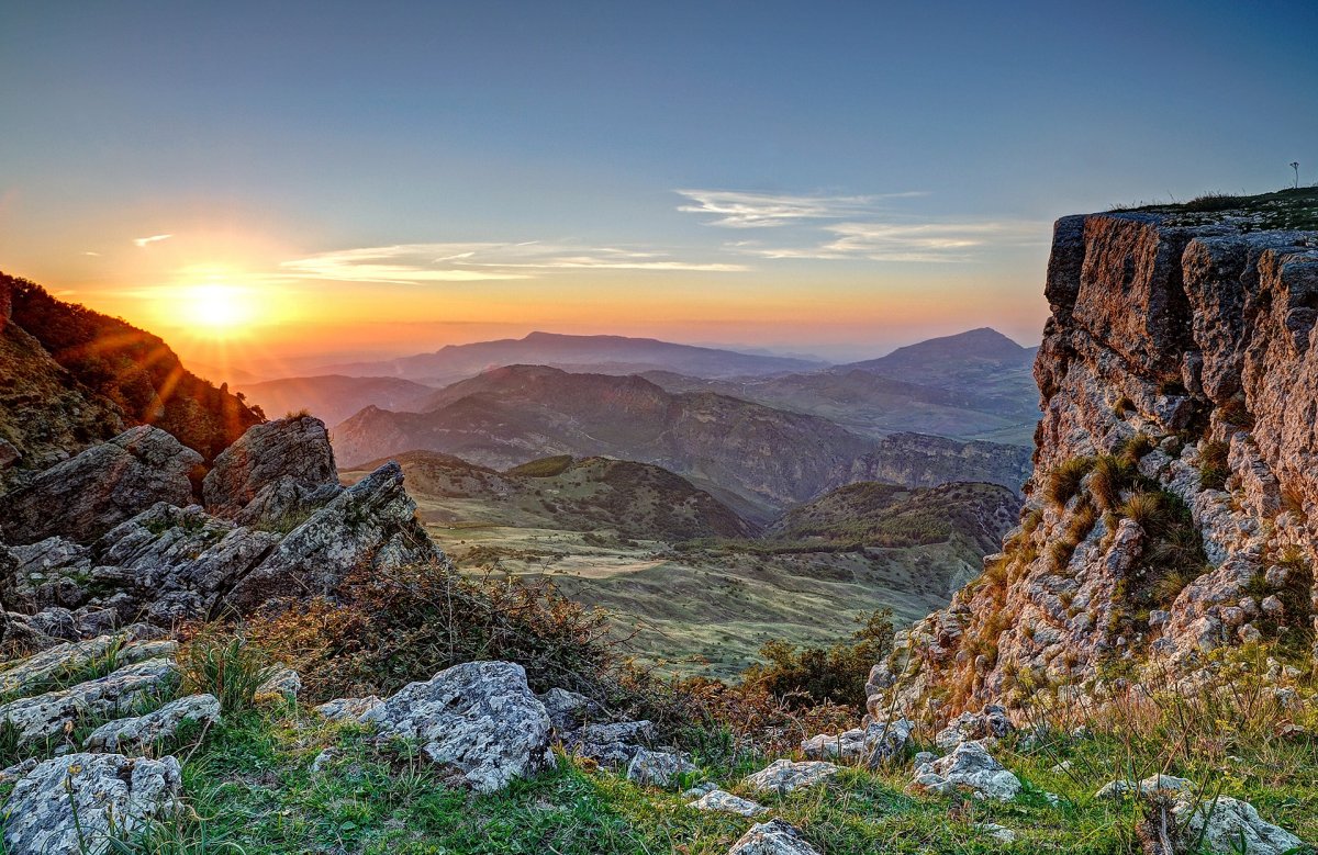Горы скалы камни