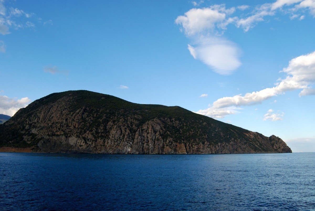 Гора медведь в Крыму