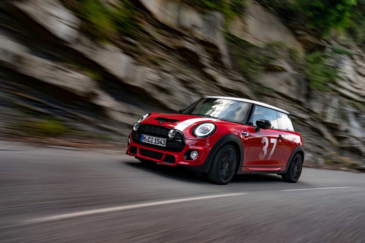 Mini Cooper Paddy Hopkirk Edition