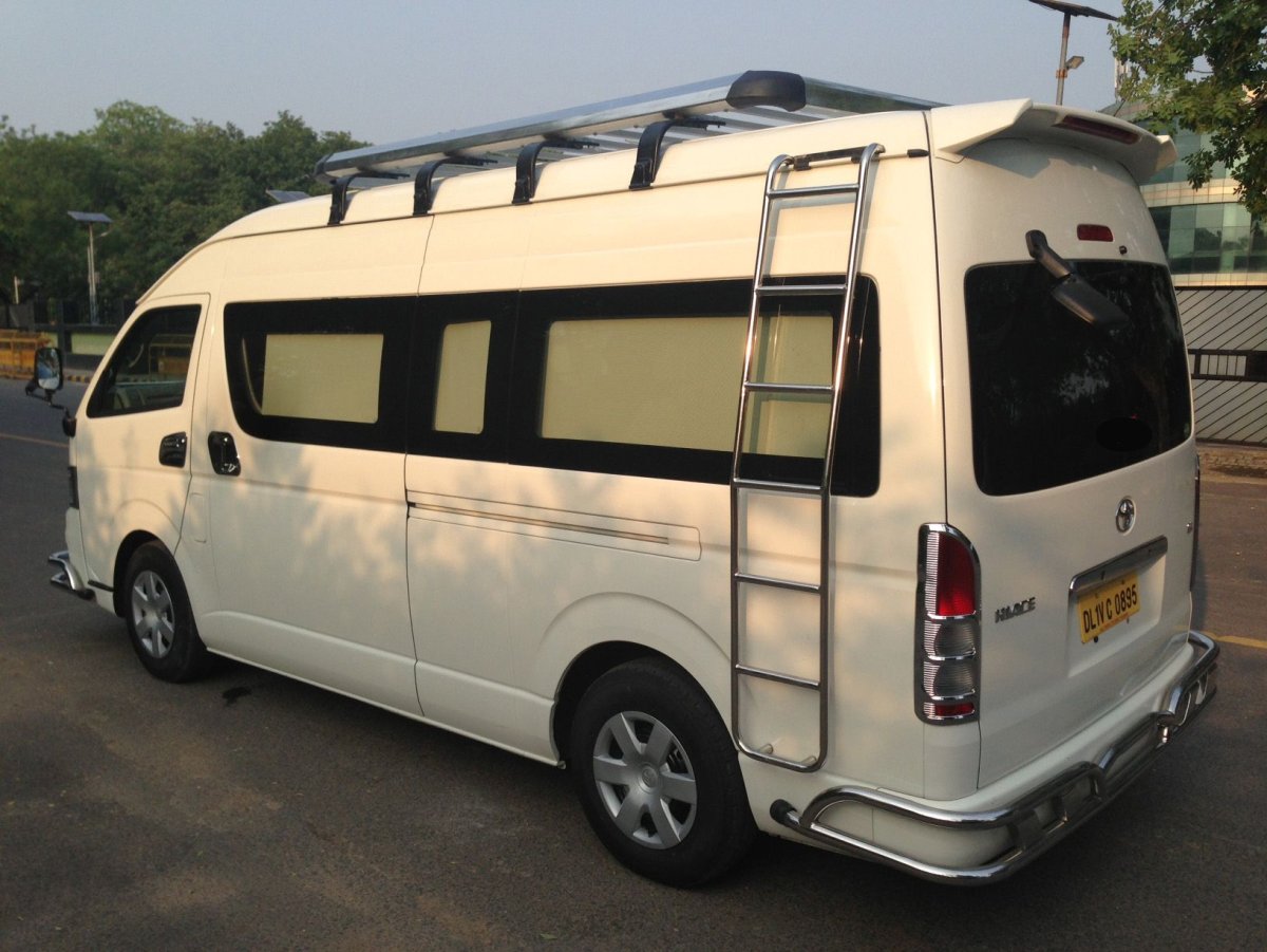 Toyota Hiace van,Commuter