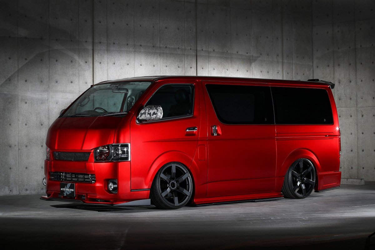 Toyota Hiace Tuning van