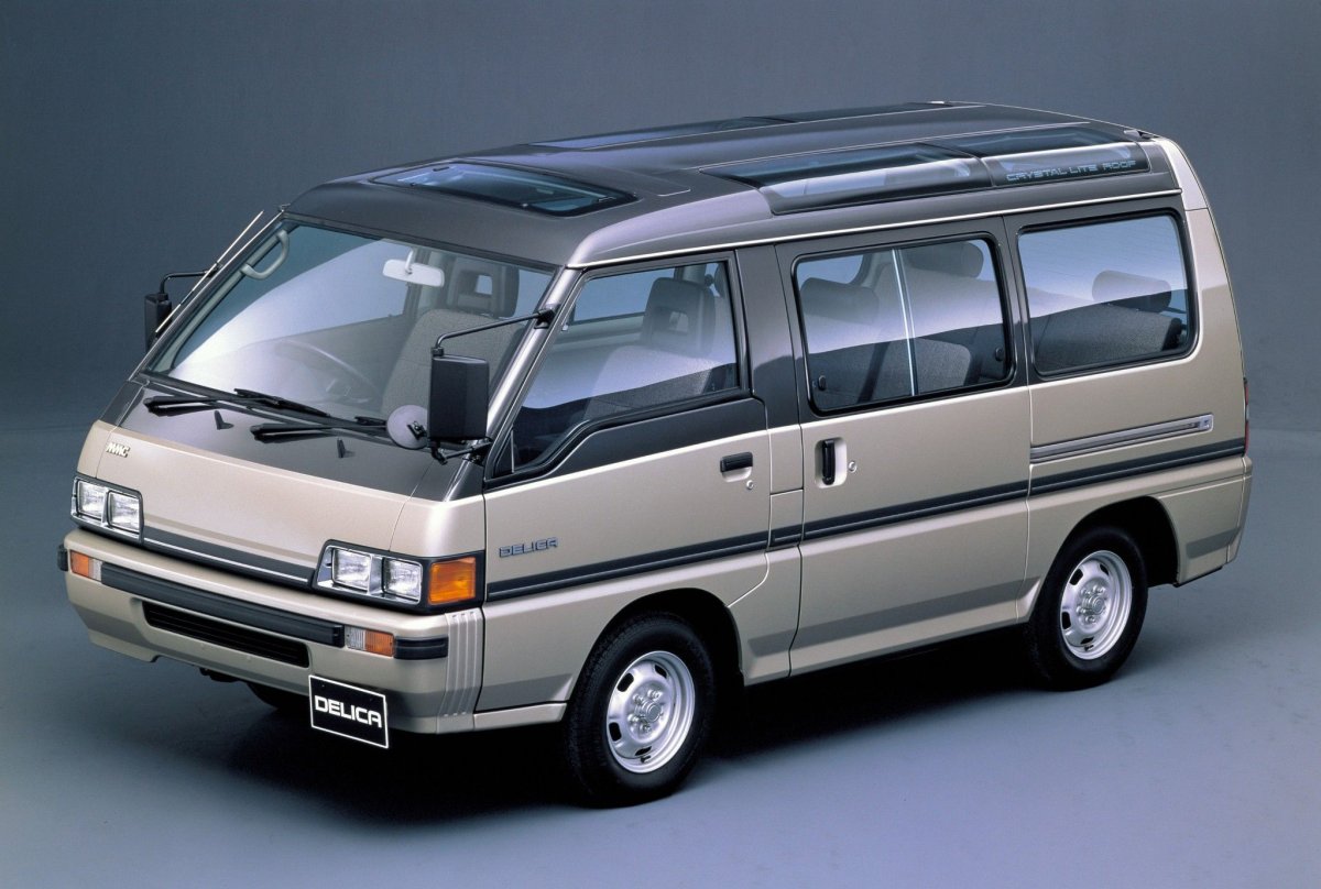 Мицубиси Делика 1990