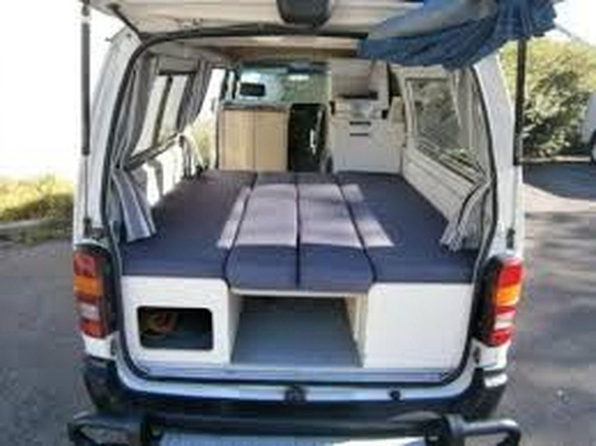 Toyota Hiace спальное место