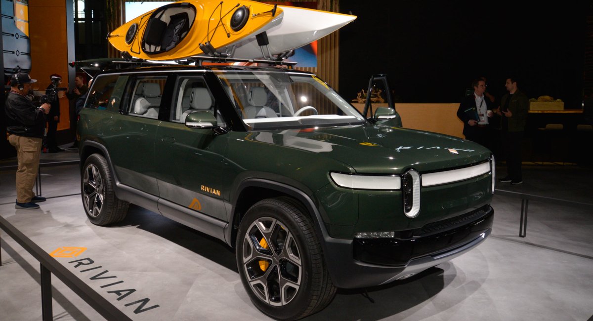 Rivian r1s внедорожник