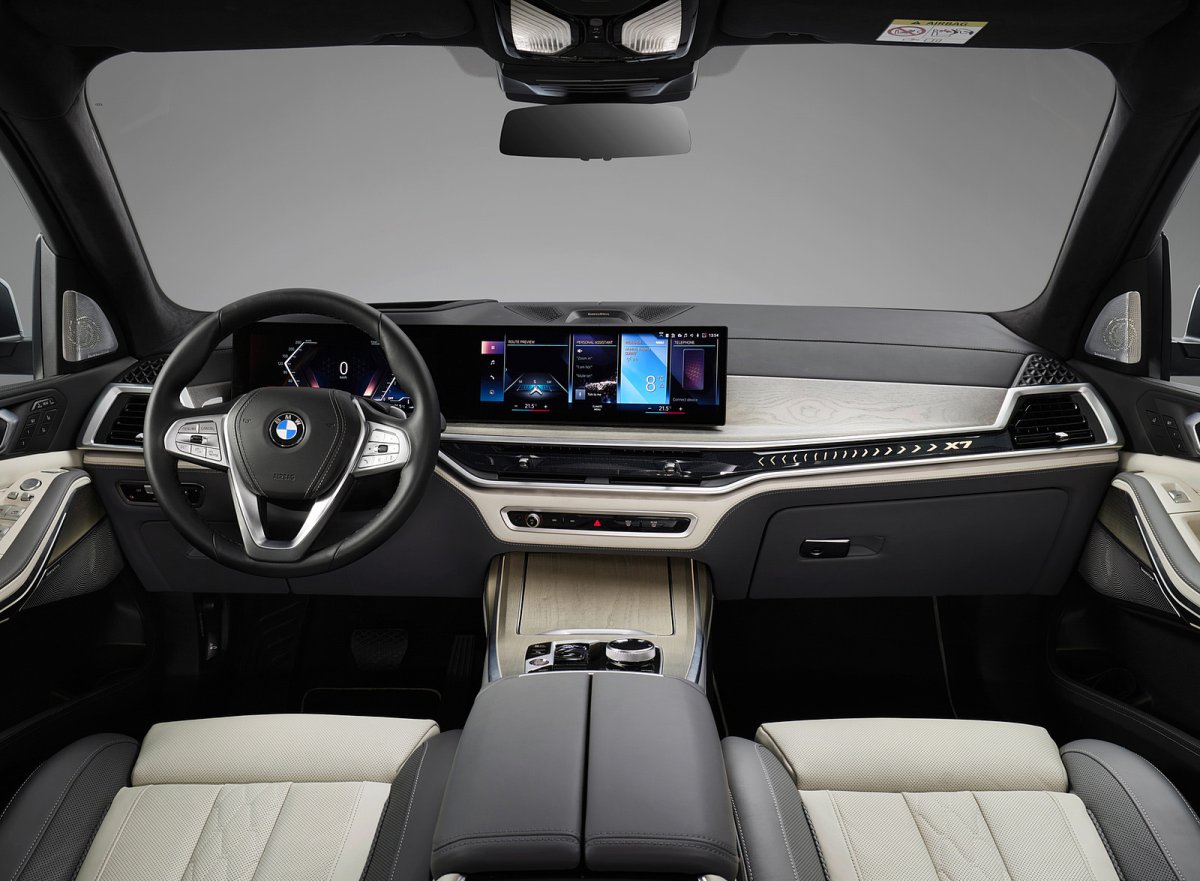 BMW x7 2023