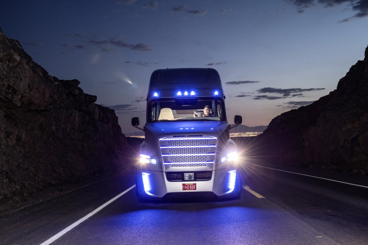 Freightliner inspiration Truck беспилотный грузовик