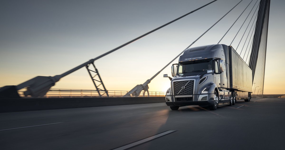 Volvo Trucks 2100