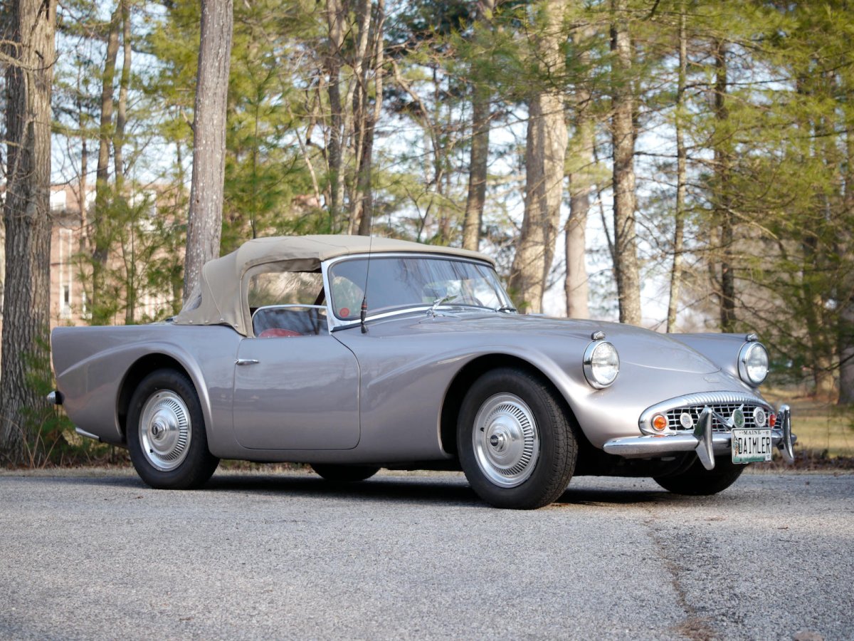 1964 Daimler sp250