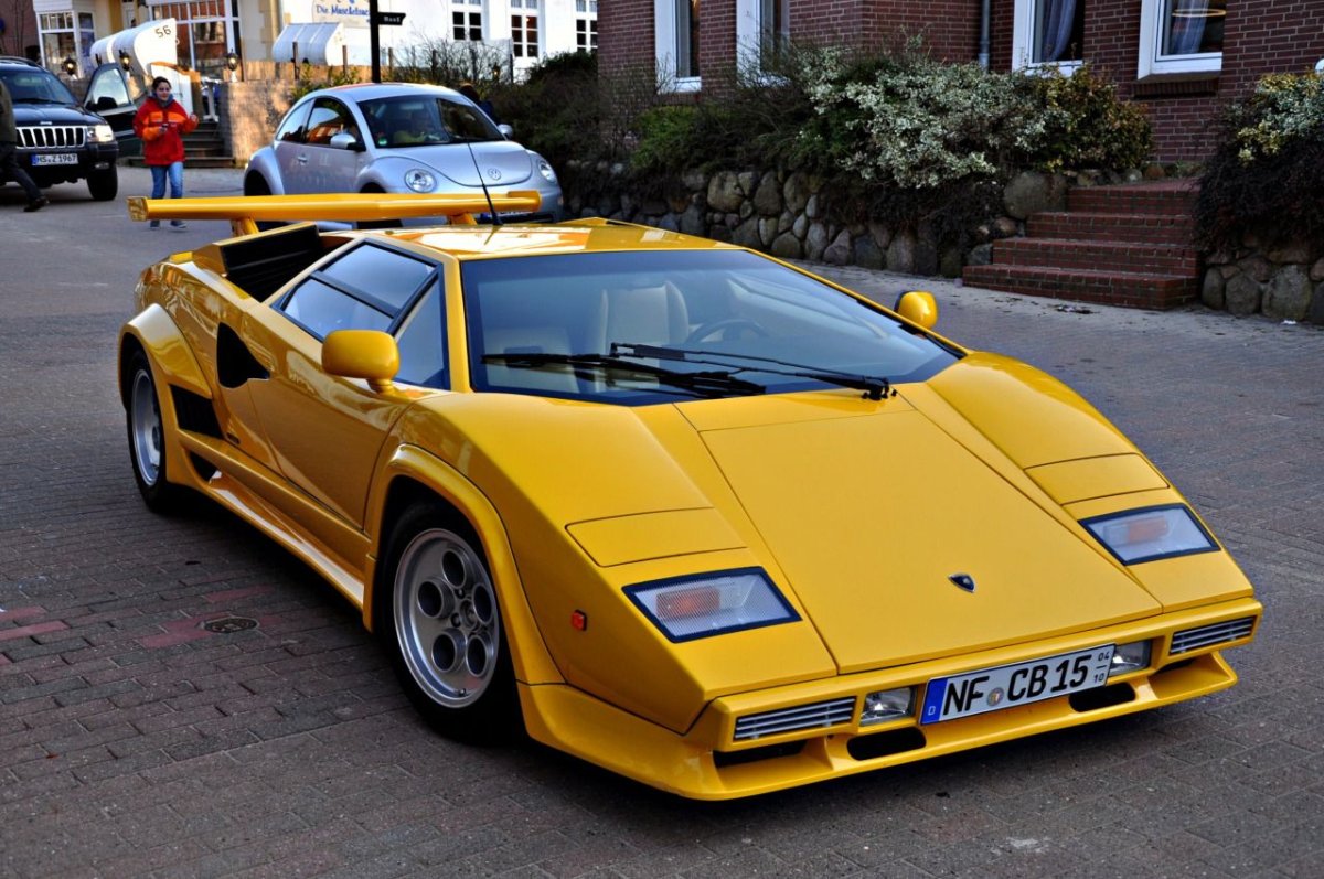 Lamborghini Countach lp500 s Yellow