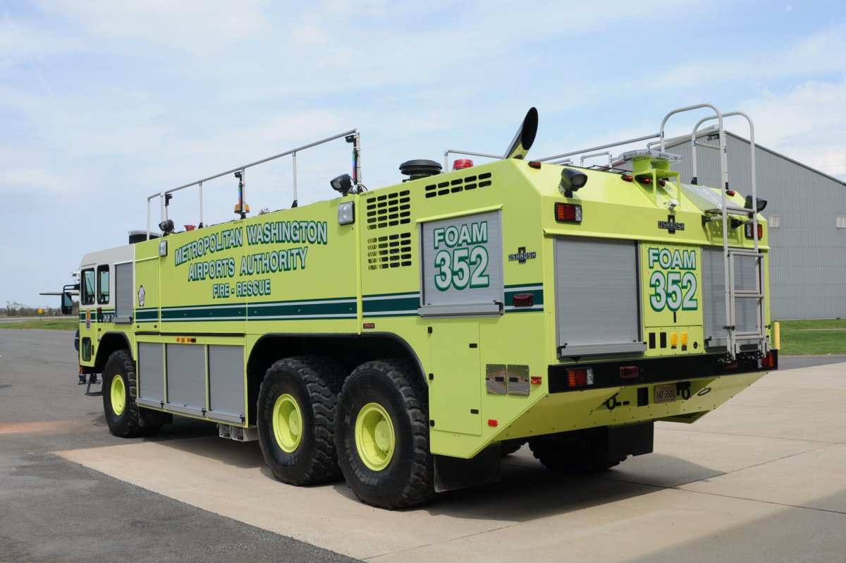 Oshkosh w 3000