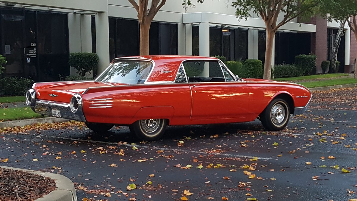 Ford Thunderbird 1989