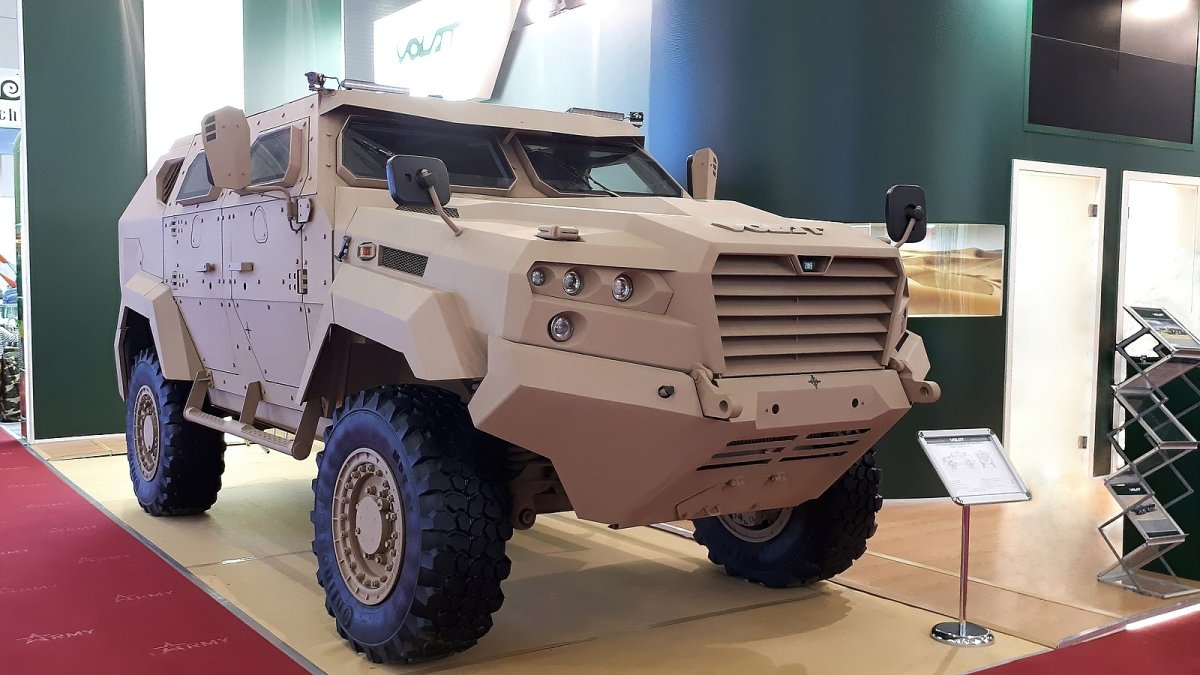 Бронеавтомобиль МЗКТ-490101